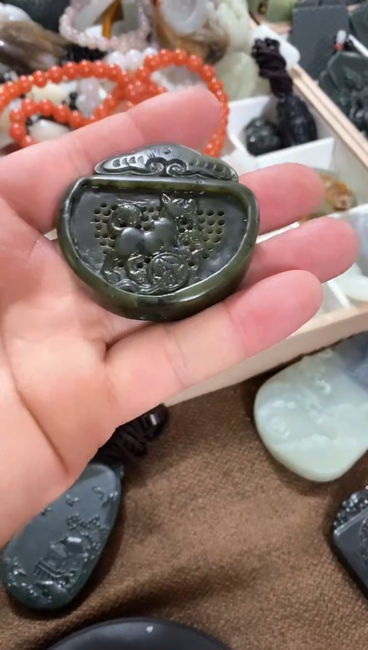 【闪购商品】和田玉吊坠(不含链)未镶嵌香囊