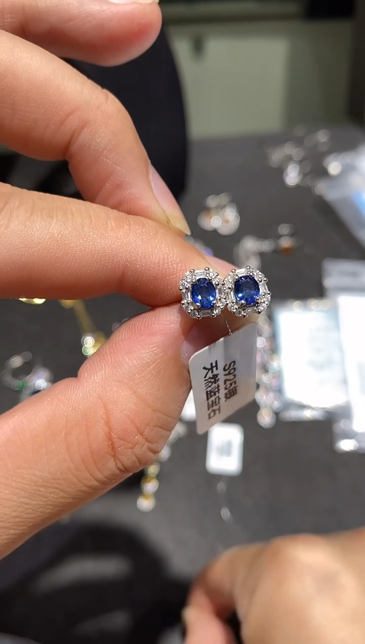 耳饰蓝宝石银S925镶嵌耳钉