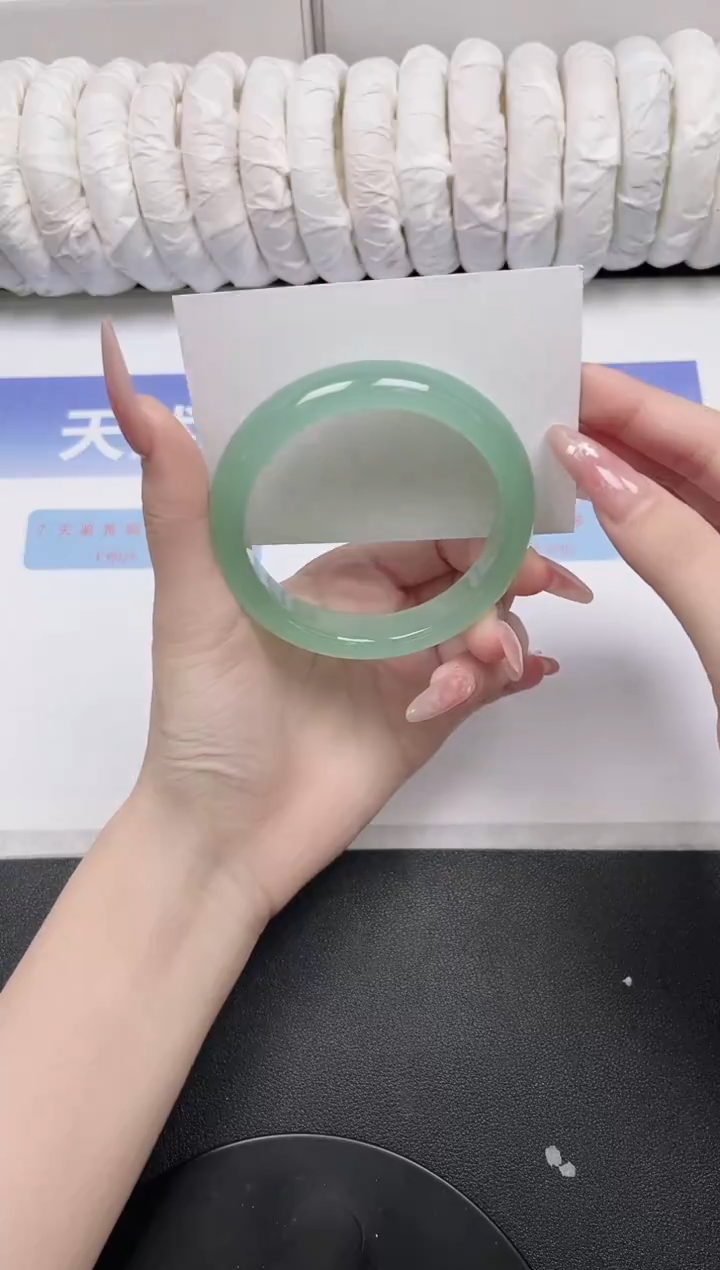 未镶嵌手镯石英质玉40-60