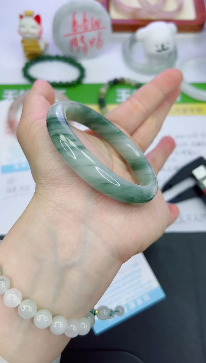 【闪购商品】石英质玉手镯未镶嵌336-58.4