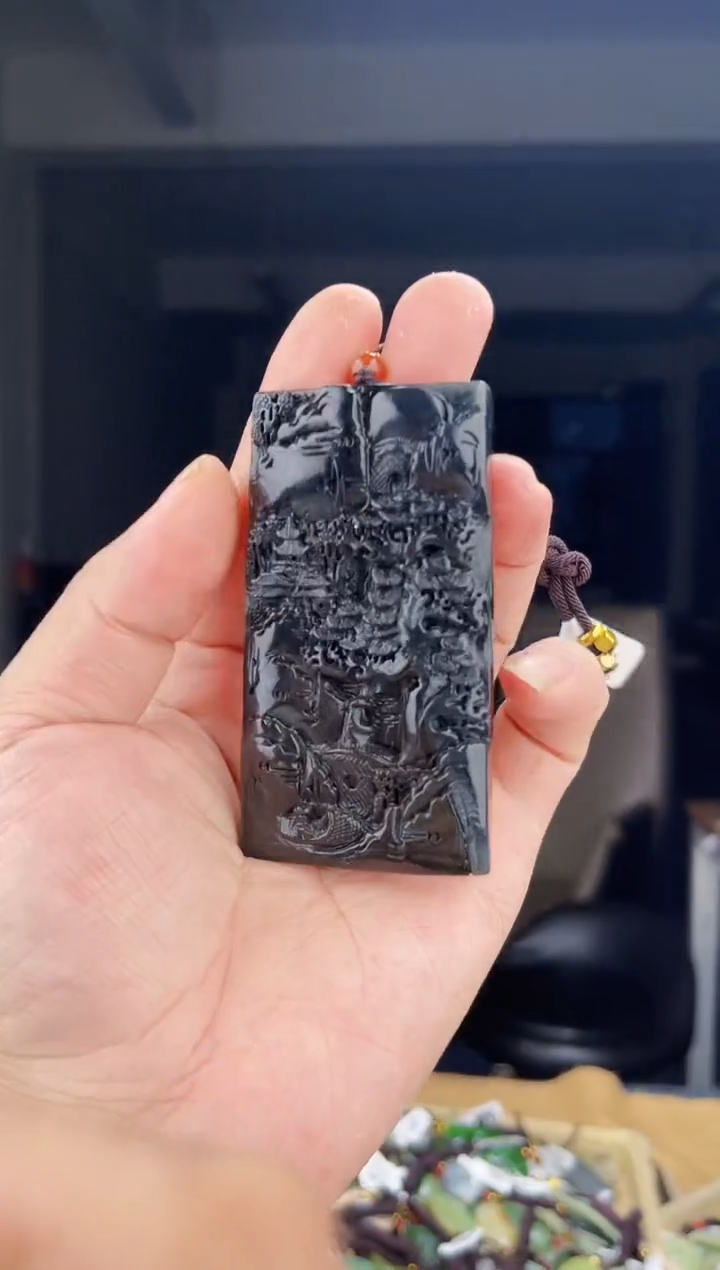 颈饰未镶嵌和田玉1