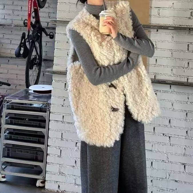 2025秋冬新款韩系高级感皮毛一体马甲