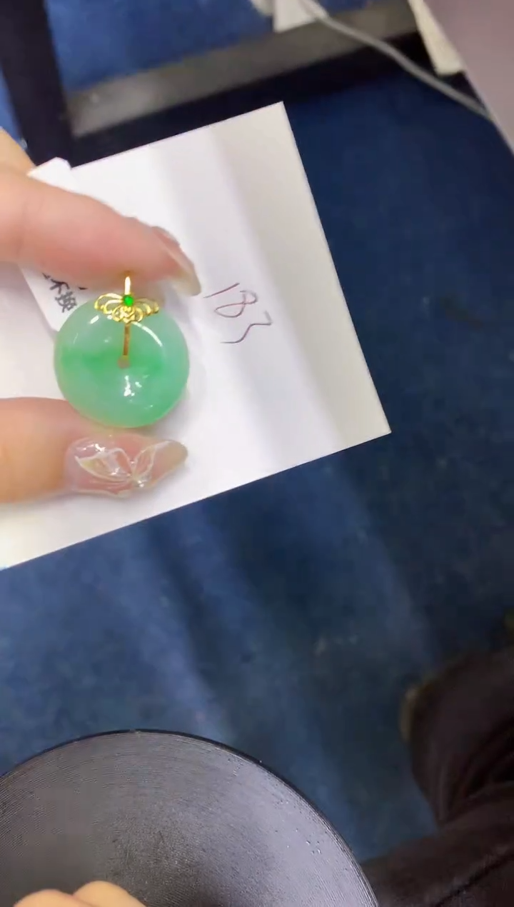 【闪购商品】翡翠颈饰18K金镶嵌0000000000