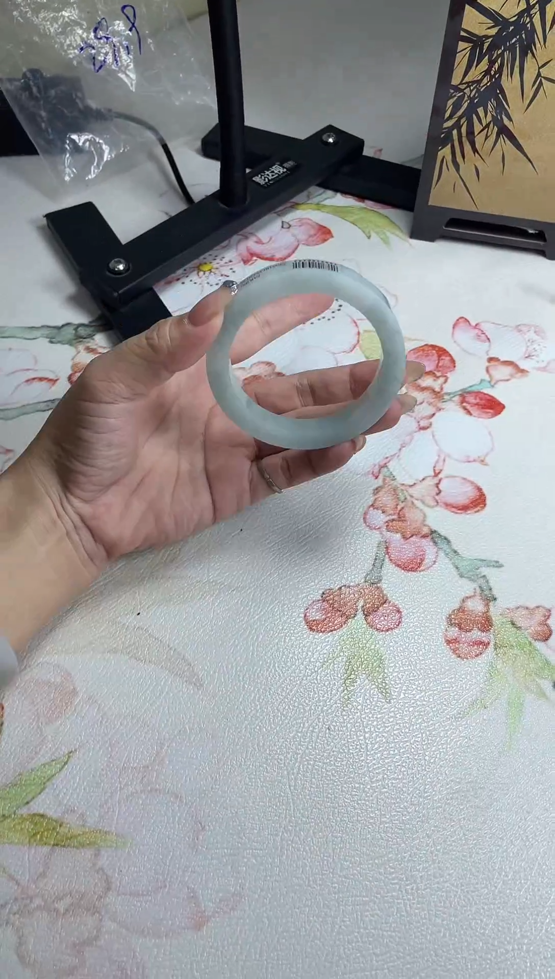 定制翡翠手镯未镶嵌嗯**我手镯