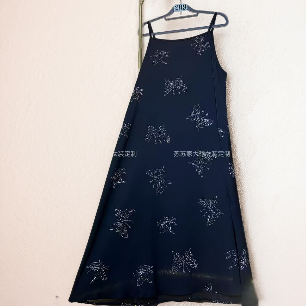 501黑色蝴蝶镶钻吊带裙时尚高级潮流