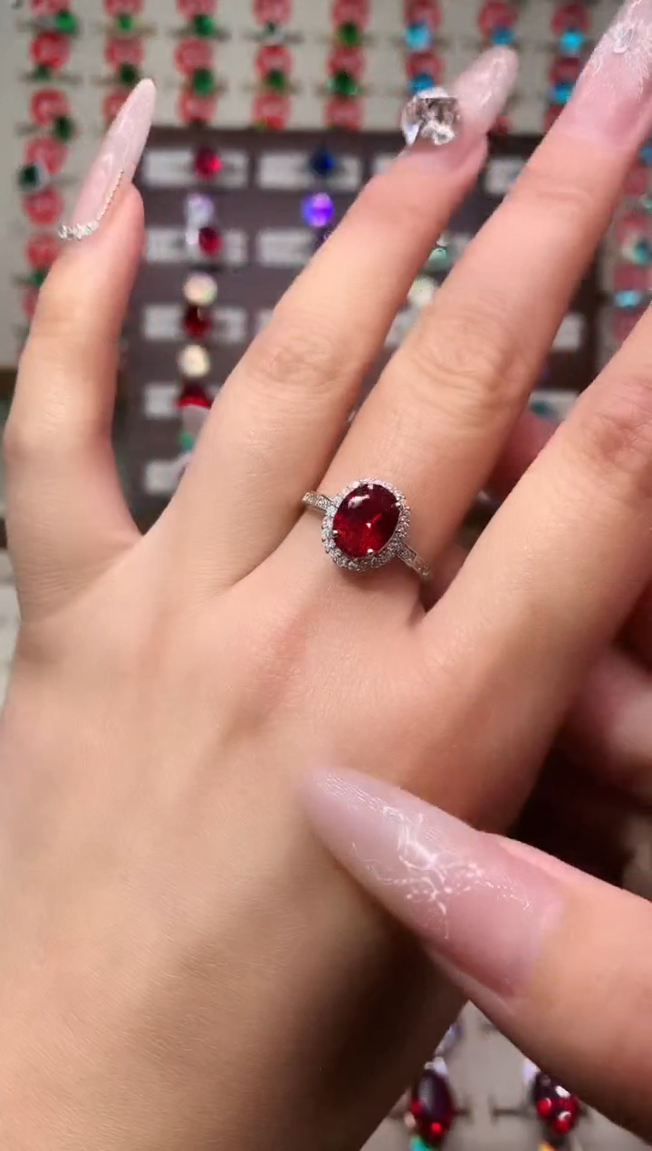 银S925镶嵌戒指红宝石7*9 酒红 银托