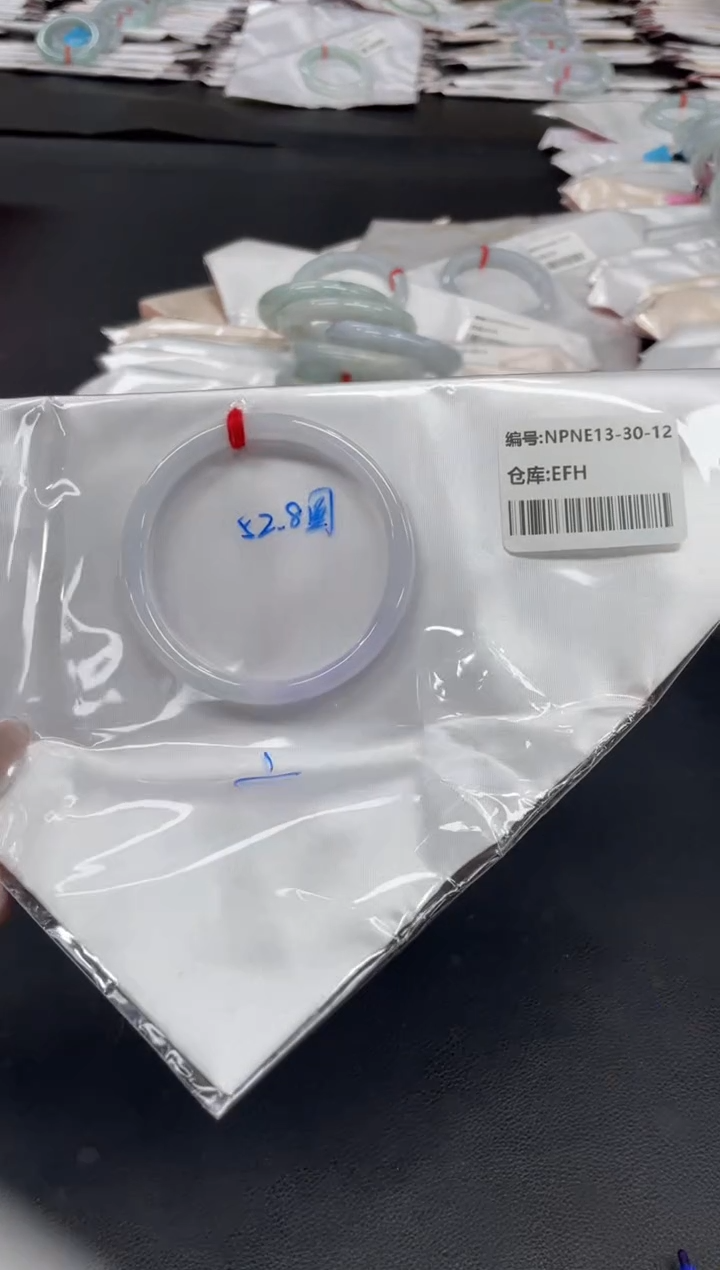 未镶嵌手镯翡翠翡翠手镯