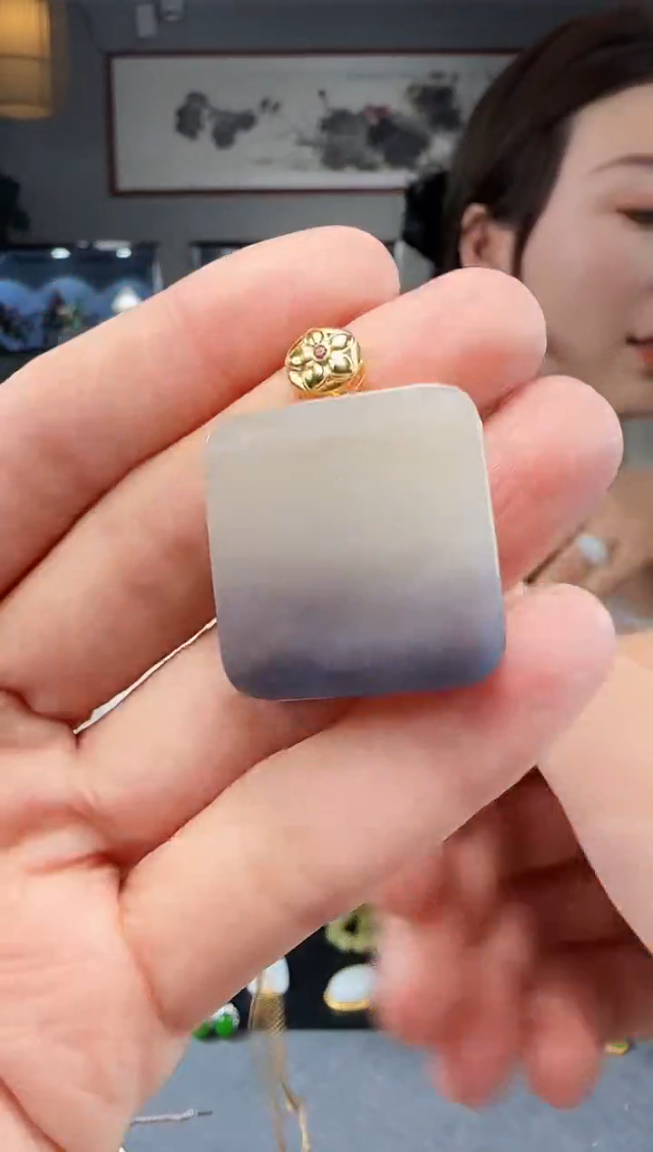 【闪购商品】和田玉吊坠(不含链)18K金镶嵌1