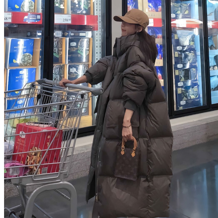 白鸭绒羽绒服2025年女款新款中长款反季感炸街时尚加厚冬季长款