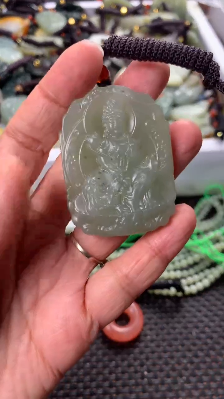 【闪购商品】和田玉颈饰未镶嵌多样性发货没有证书拍一发一有瑕