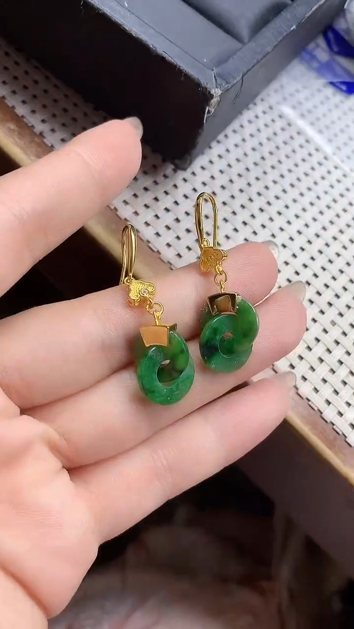 【闪购商品】翡翠耳饰银S925镶嵌耳饰