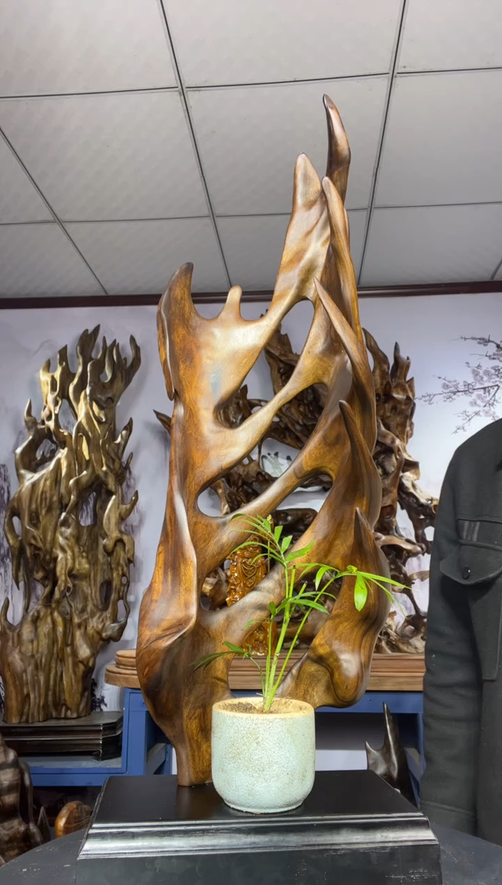 金丝楠木雕款山**程金丝楠木工艺品摆件