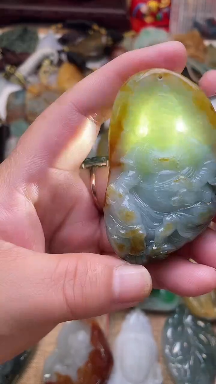 颈饰未镶嵌翡翠财神