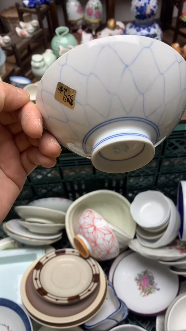 瓷片云***部A龙华精品陶瓷店