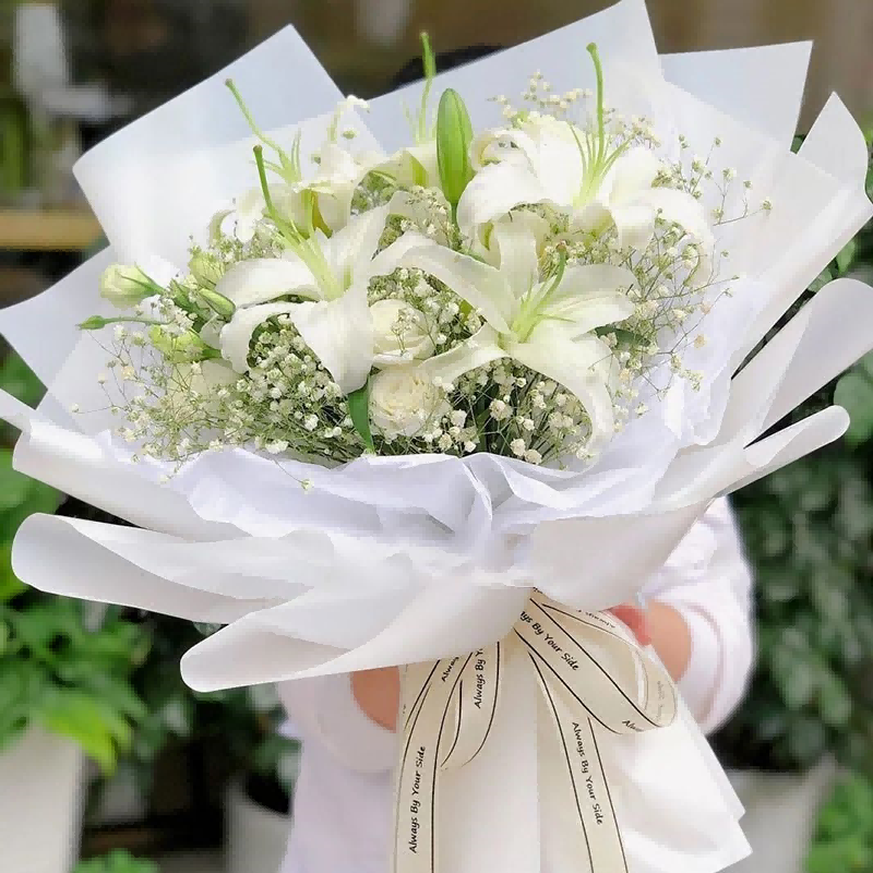 温柔满溢-一束白色百合混搭花束送领导长辈送妈妈生日祝福探望花束花店送花上门