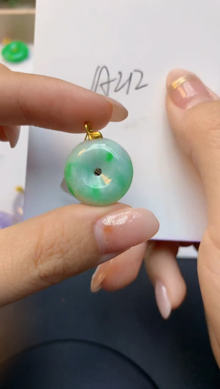 颈饰18K金镶嵌翡翠天然A货缅甸翡翠百元以上9元证书费自理