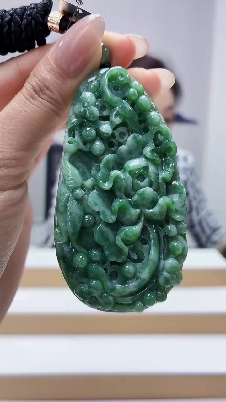 未镶嵌定制翡翠5160MM-毛货挂件56