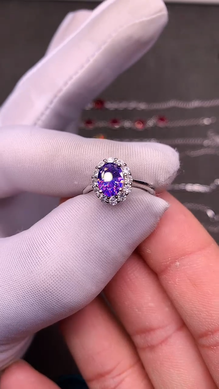 【闪购商品】彩色蓝宝石戒指银S925镶嵌.......