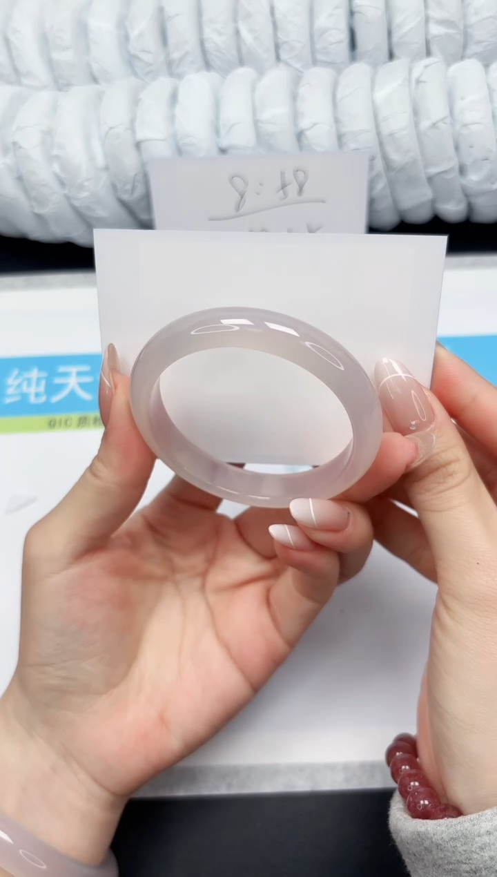【闪购商品】石英质玉手镯未镶嵌8-54.1