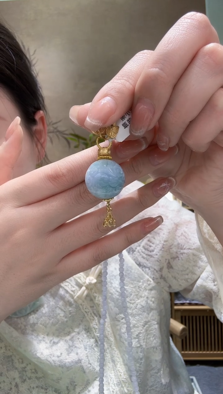 【闪购商品】翡翠未镶嵌颈饰吊坠