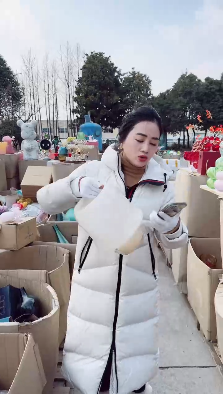 【闪购商品】玻璃安琪微瑕花瓶--BQ9J9