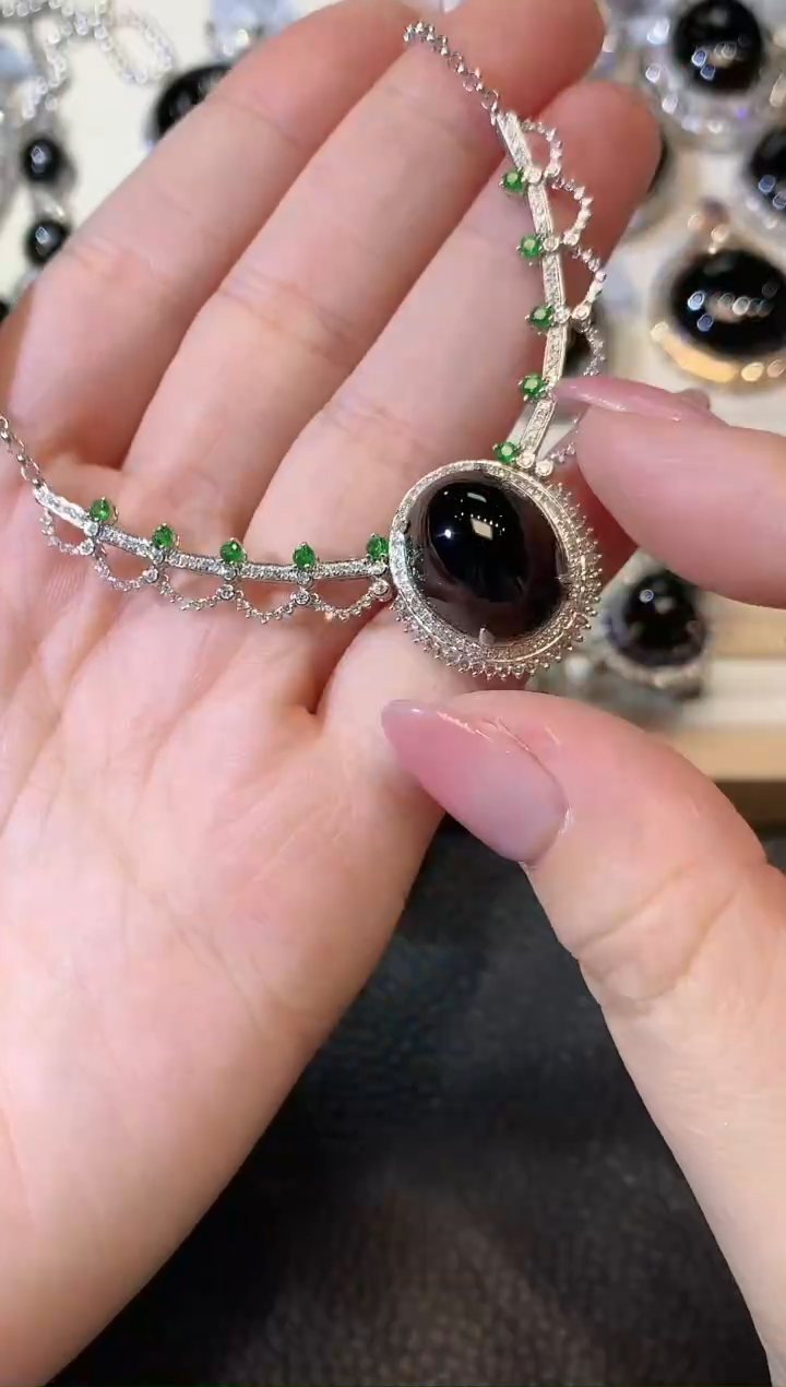 【闪购商品】翡翠套链18K金镶嵌F48 翡翠