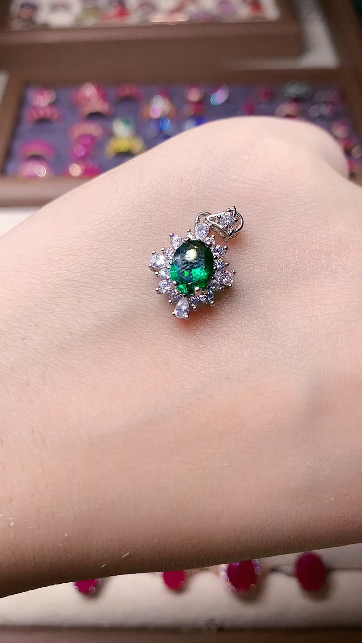 【闪购商品】祖母绿吊坠(不含链)银S925镶嵌0000