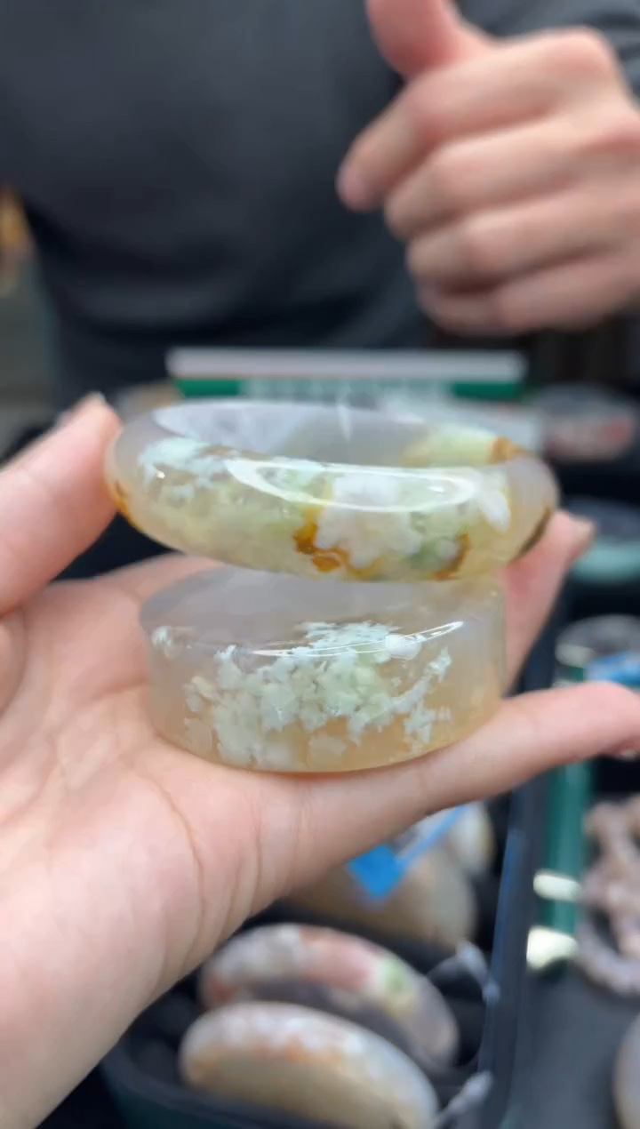 【闪购商品】石英质玉手镯未镶嵌442（59圈赠送镯心）