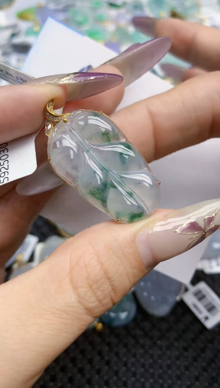 翡翠挂件18K金镶嵌489   天然翡翠A货