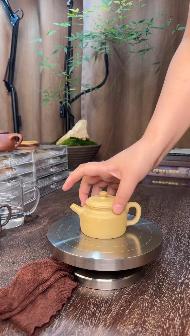 大亨德钟-半手精工制作（大水潭本绿）125CC“微瑕慎拍，不退不换”