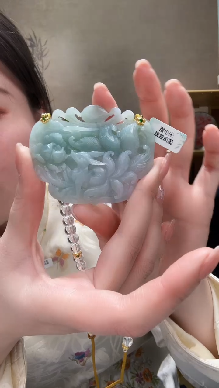 【闪购商品】翡翠颈饰未镶嵌吊坠