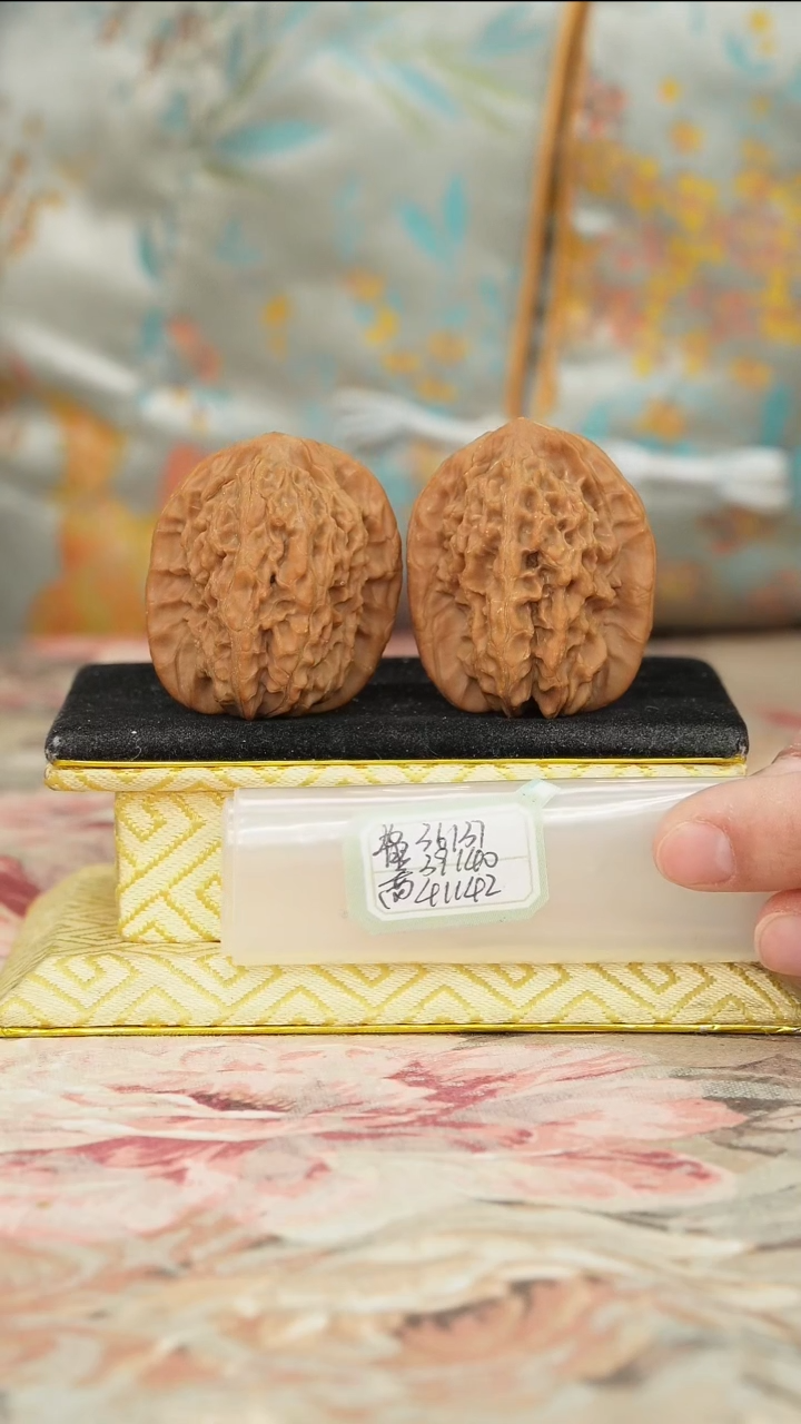 【闪购商品】文玩核桃把件赤龙鸡心