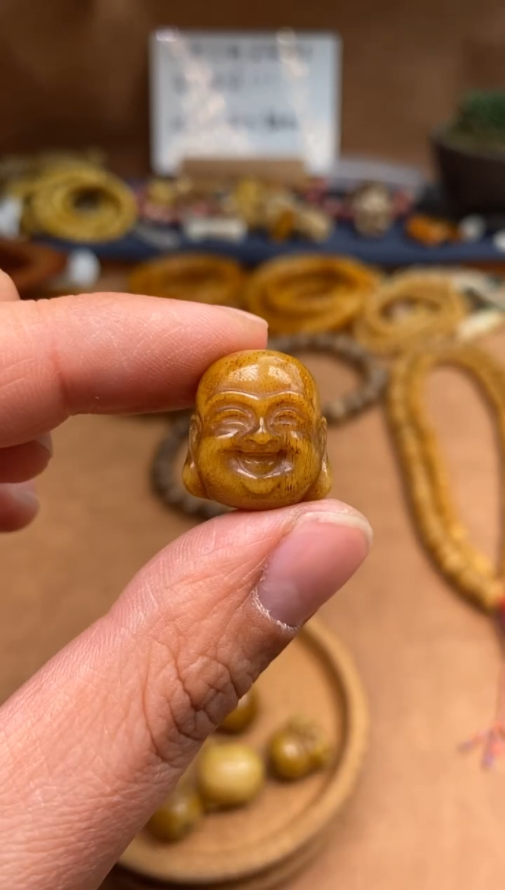 【闪购商品】牛骨其他P1107-高密度弥勒-有棕裂