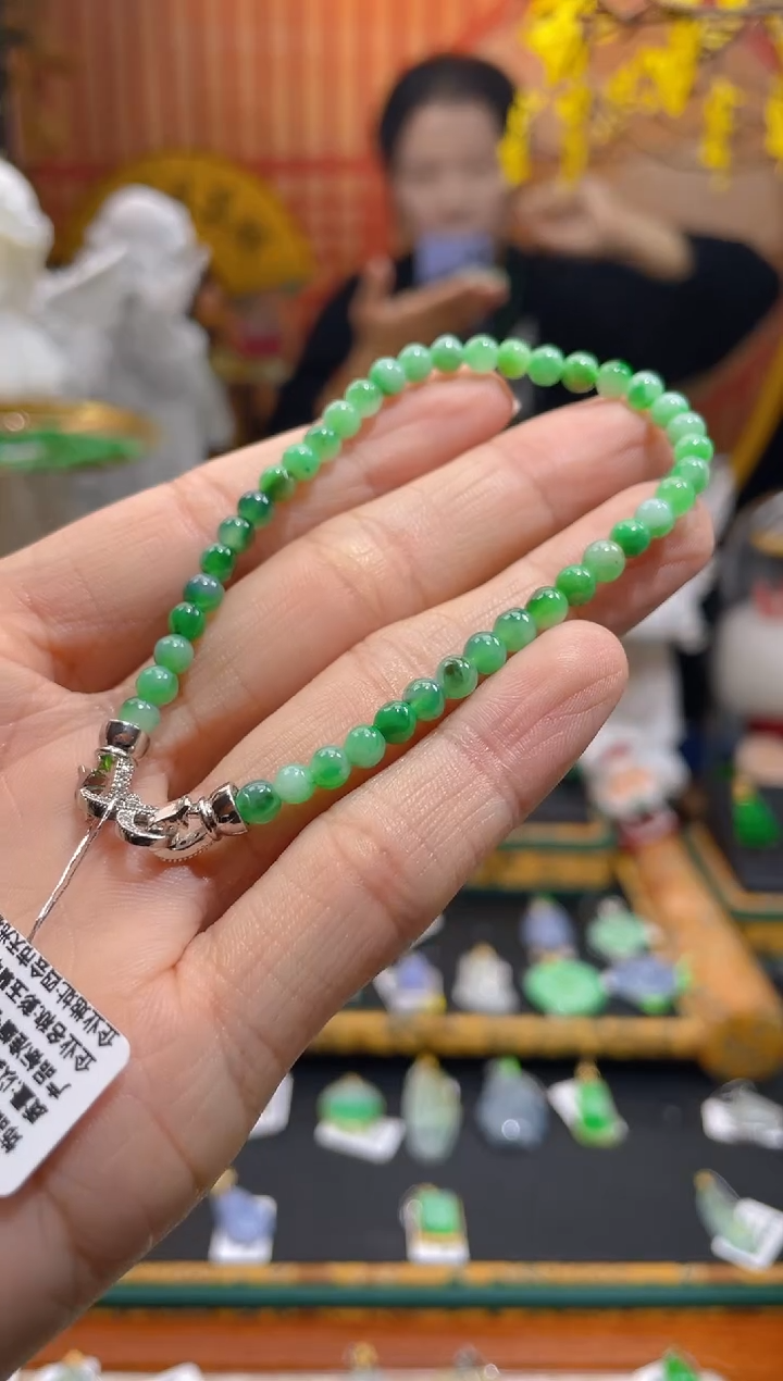 【闪购商品】翡翠颈饰未镶嵌假一赔三