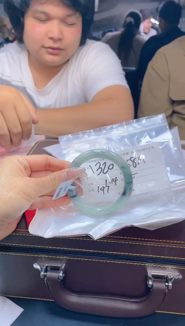 【闪购商品】定制翡翠未镶嵌毛货手镯需精细抛光/58