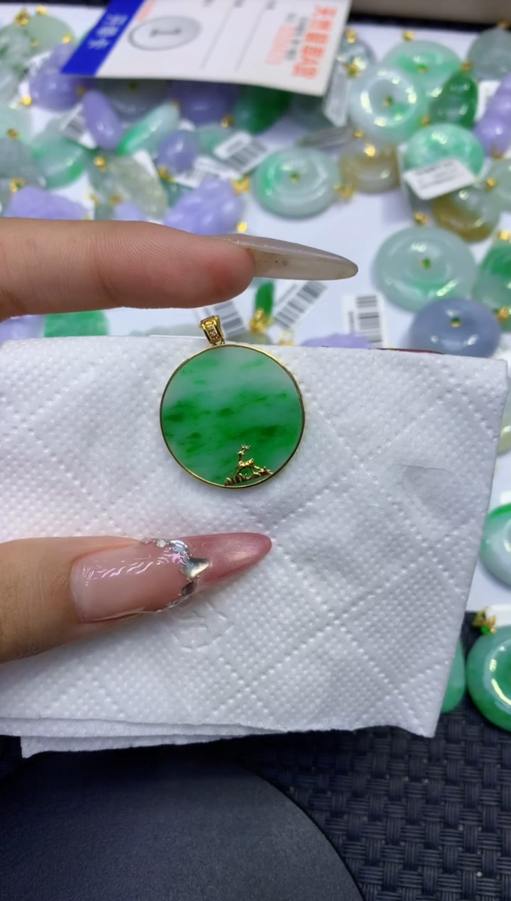 颈饰18K金镶嵌翡翠嘉*妈天然缅甸A货翡翠