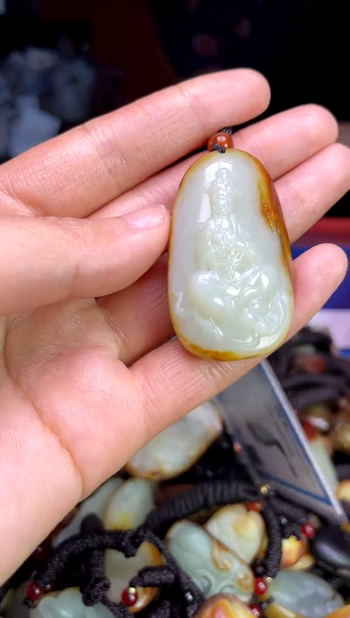 【闪购商品】和田玉（糖玉）未镶嵌颈饰56456