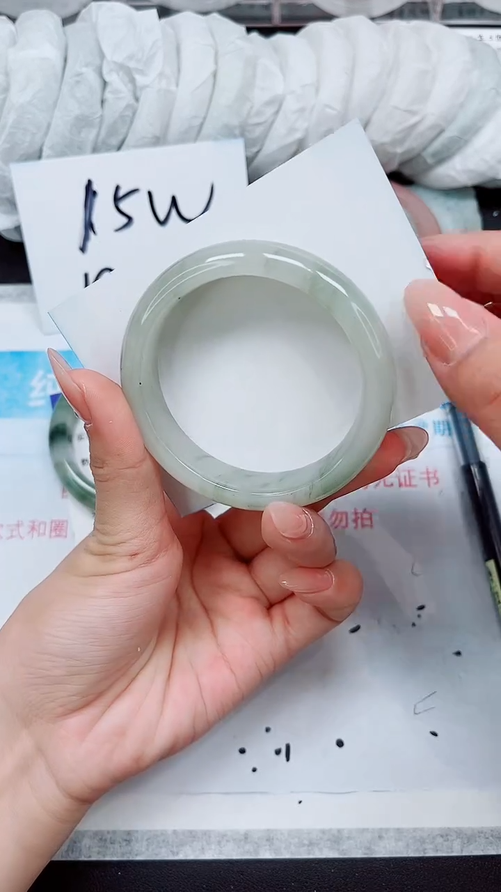 【闪购商品】石英质玉手镯未镶嵌A119-54/55