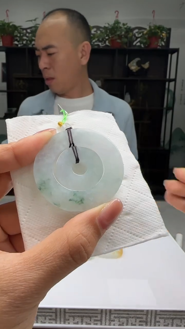 【闪购商品】翡翠颈饰未镶嵌天然翡翠A货吊坠