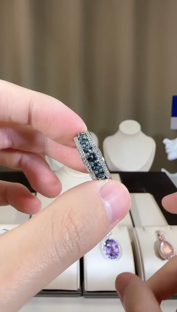 【闪购商品】托帕石戒指银S925镶嵌排戒