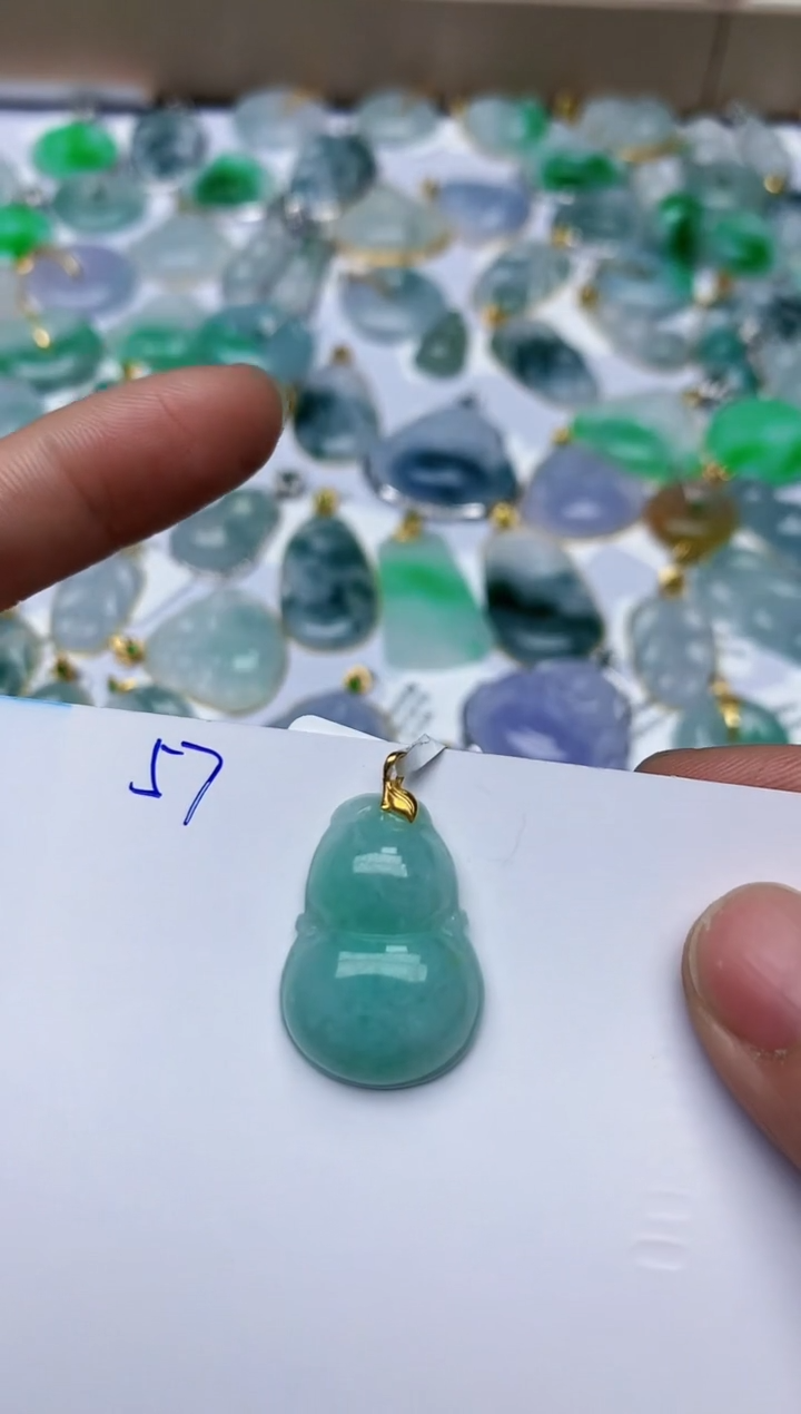 【闪购商品】翡翠颈饰18K金镶嵌天然翡翠A货   