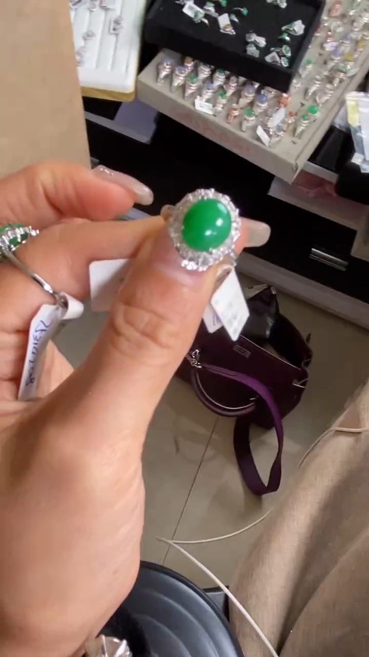 【闪购商品】翡翠戒指银S925镶嵌8201