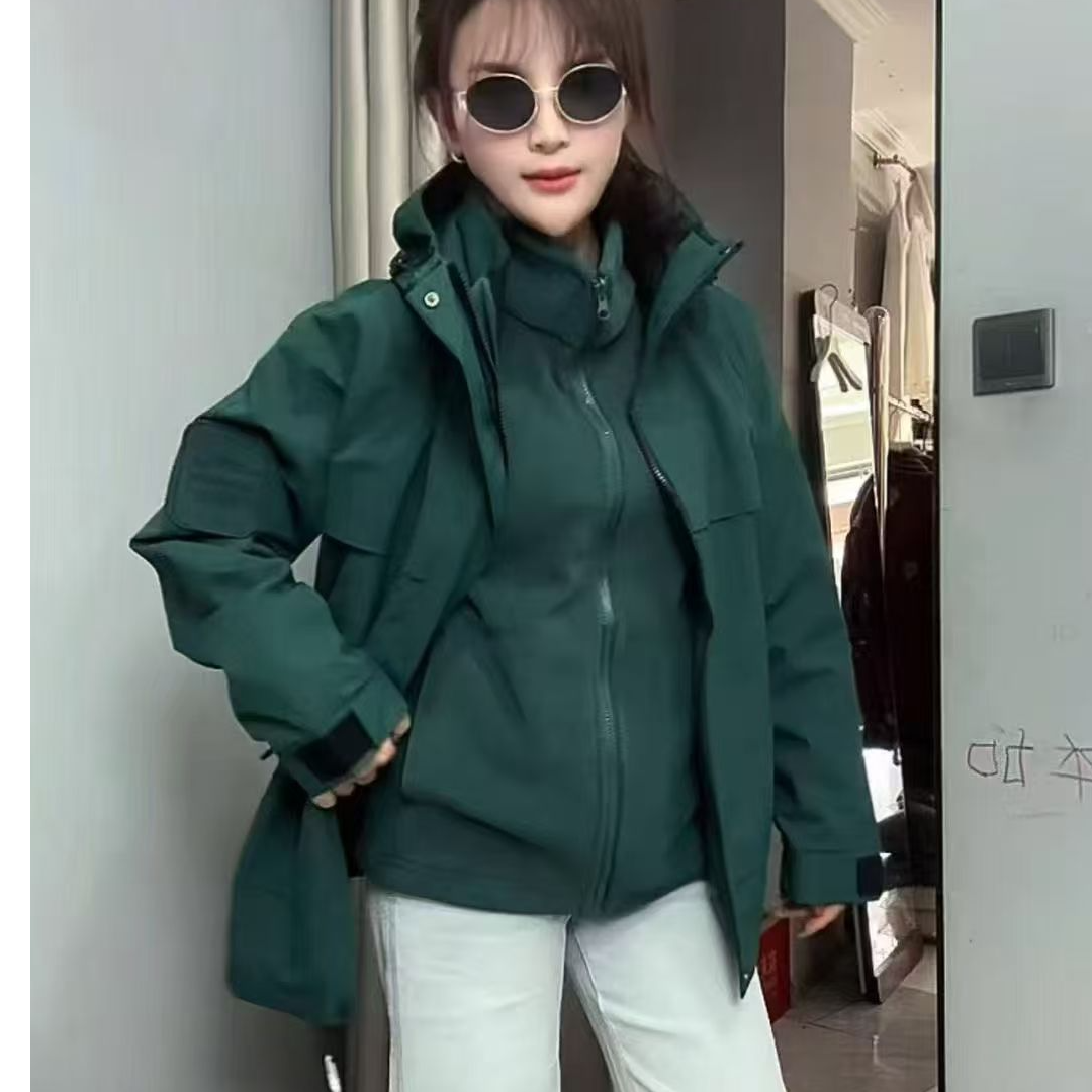 户外加厚防风防水三合一可拆卸冲锋5568
