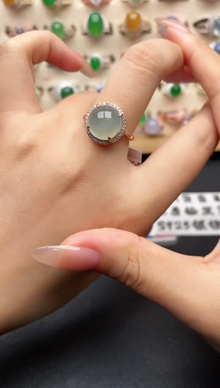 未镶嵌戒指翡翠一物一证一礼盒