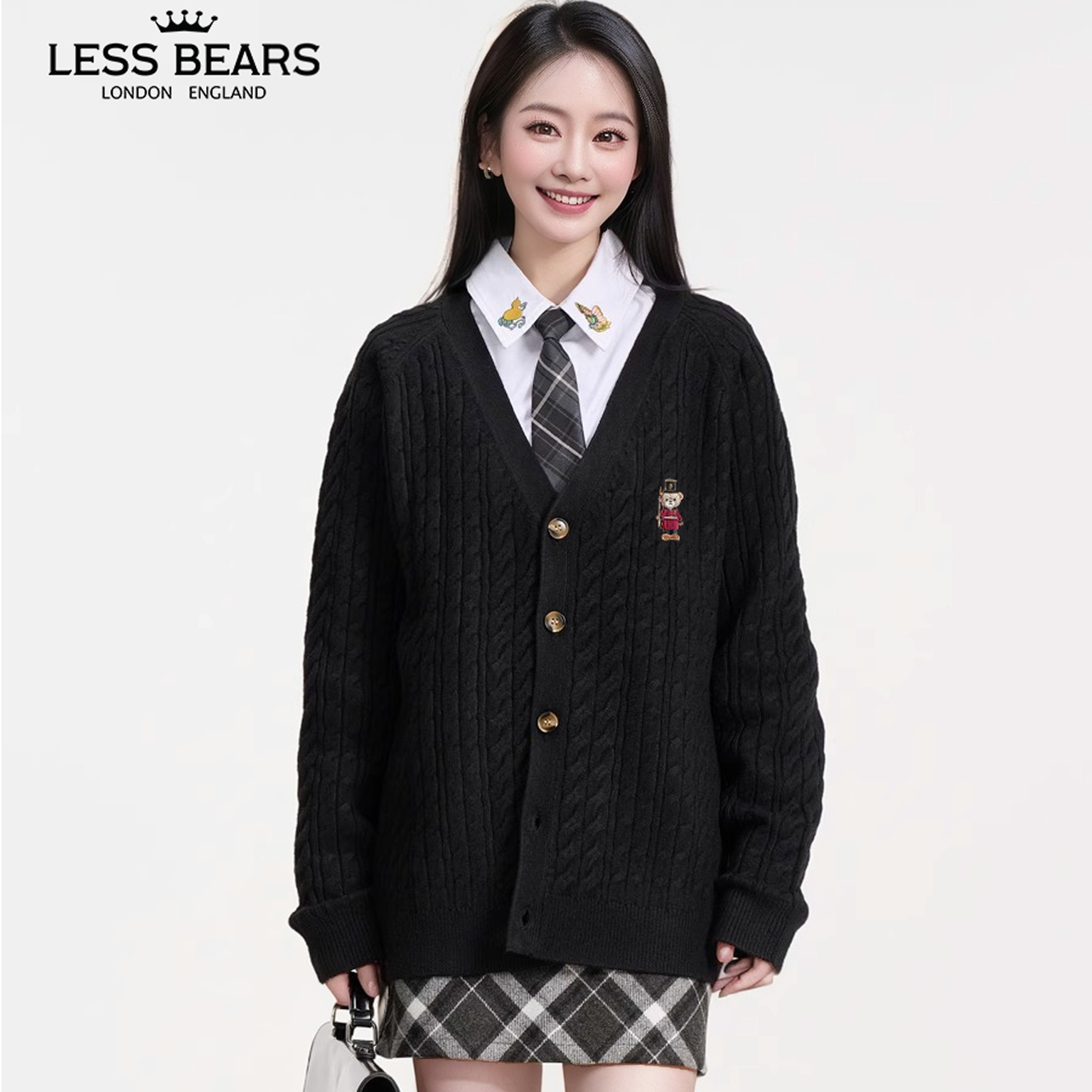 LESS BEARS小熊针织纯色秋季毛衣学生长袖学院风复古休闲宽松