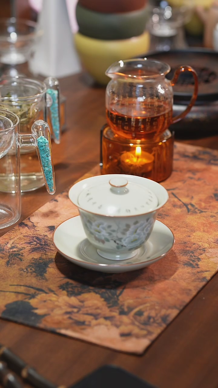 【闪购商品】秘黄山茶花三才盖碗哈哈哈