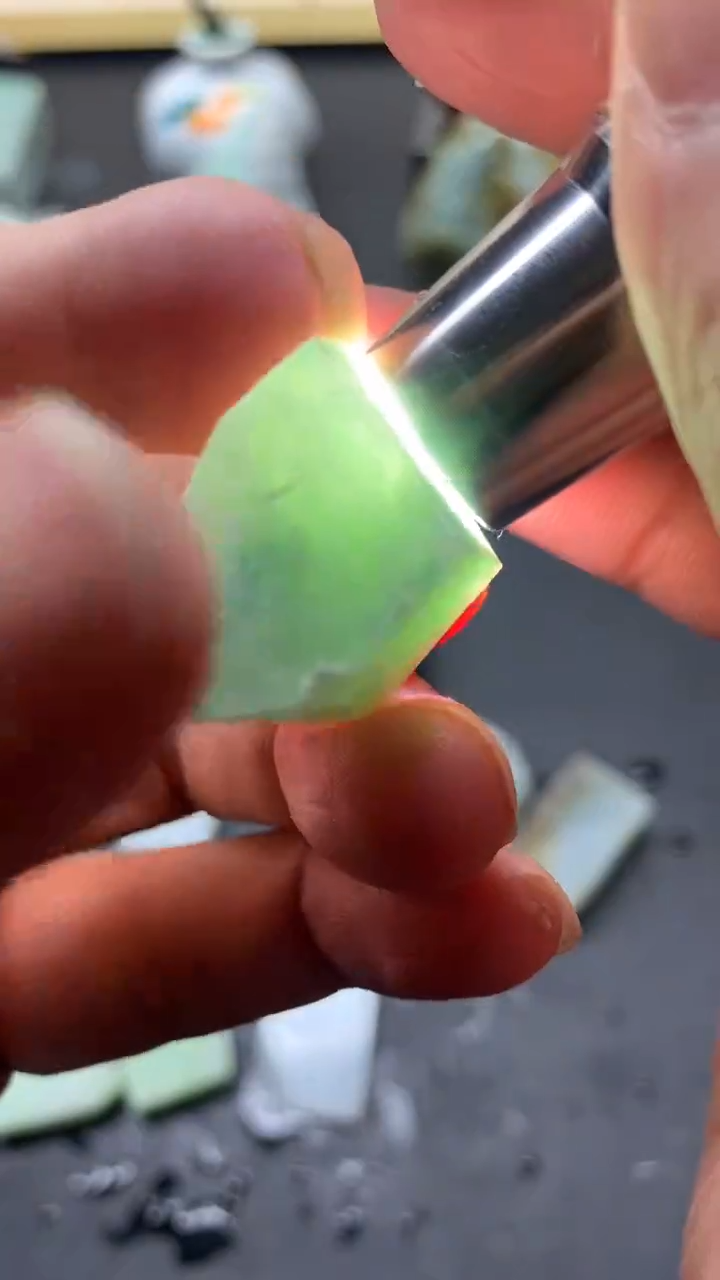 【闪购商品】翡翠颈饰未镶嵌天然翡翠A货