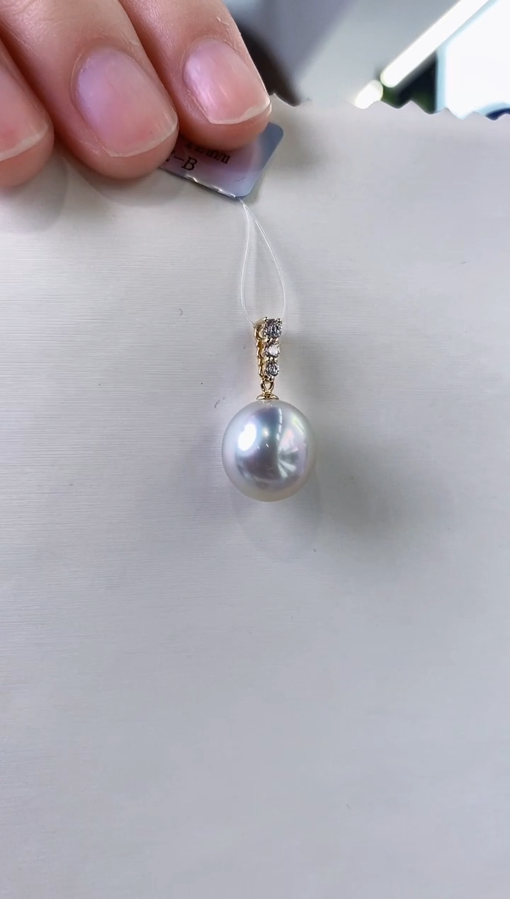 【闪购商品】海水珍珠吊坠(不含链)18K金镶嵌11-12澳白珍珠吊坠