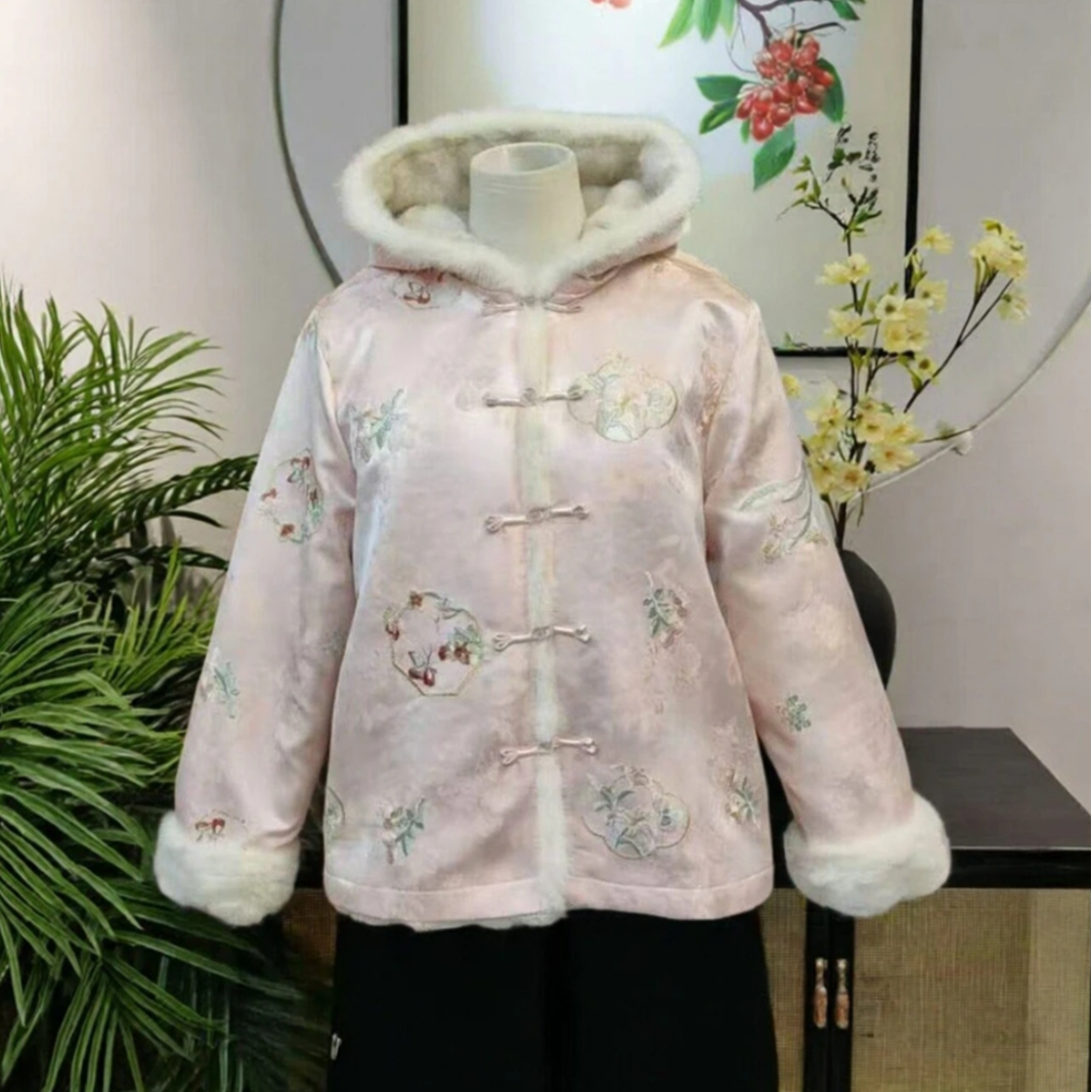 【桃符豆蔻】2025冬季新款水貂毛时尚百搭重工刺绣连帽皮草外套女