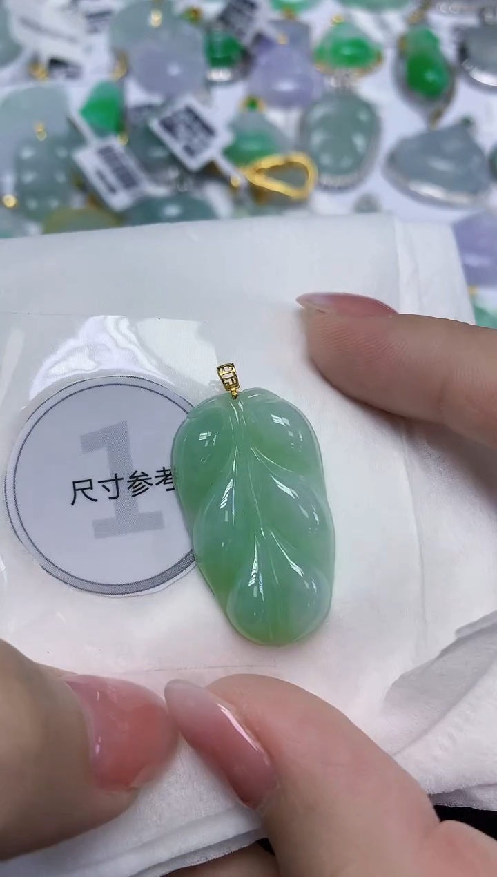 颈饰18K金镶嵌翡翠天然缅甸翡翠A货百元以上9元证书费自理